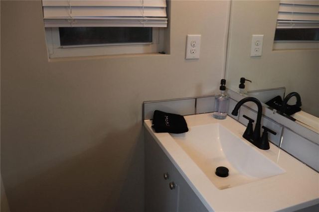 1371 Shoreham Drive, Atlanta, GA 30349