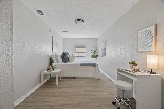 4220 E POWHATAN AVENUE, Tampa, FL 33610