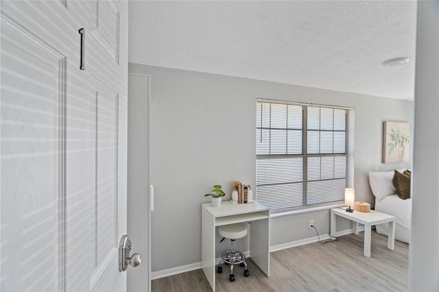 4220 E POWHATAN AVENUE, Tampa, FL 33610