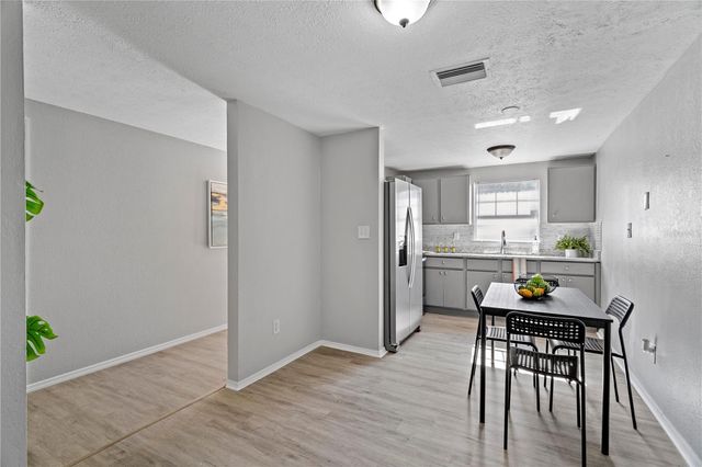 4220 E POWHATAN AVENUE, Tampa, FL 33610