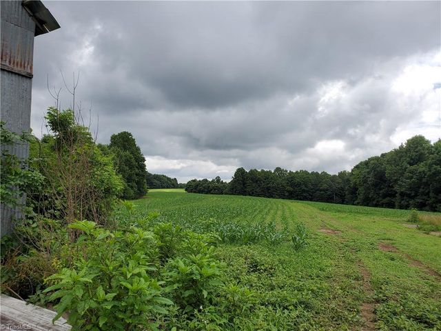 429 Harbour Lane, Dobson, NC 27017
