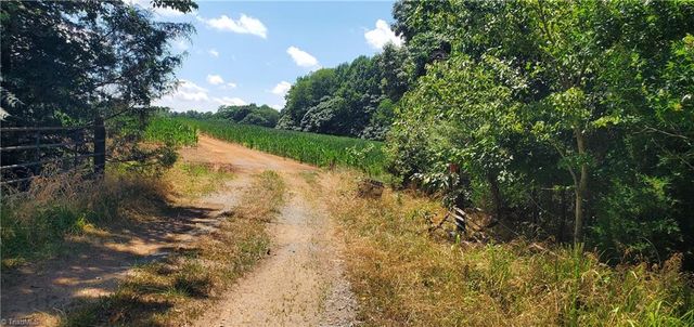 429 Harbour Lane, Dobson, NC 27017
