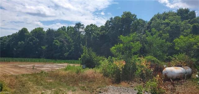 429 Harbour Lane, Dobson, NC 27017