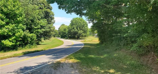 429 Harbour Lane, Dobson, NC 27017