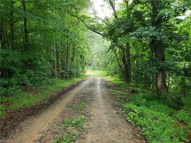 429 Harbour Lane, Dobson, NC 27017