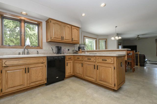 S38W34010 County Road D, Dousman, WI 53118