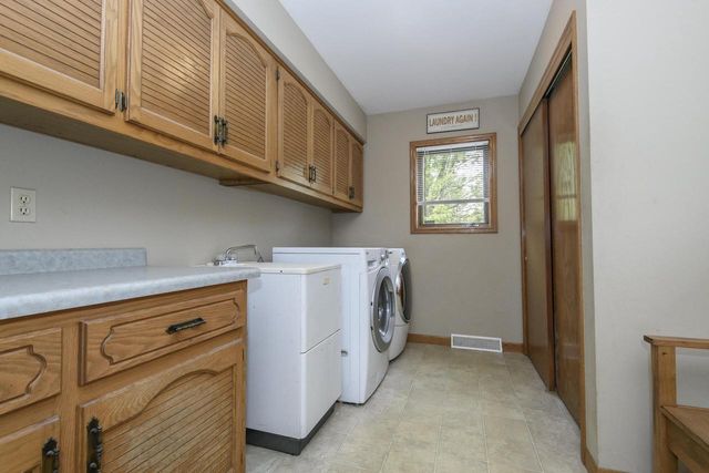 S38W34010 County Road D, Dousman, WI 53118