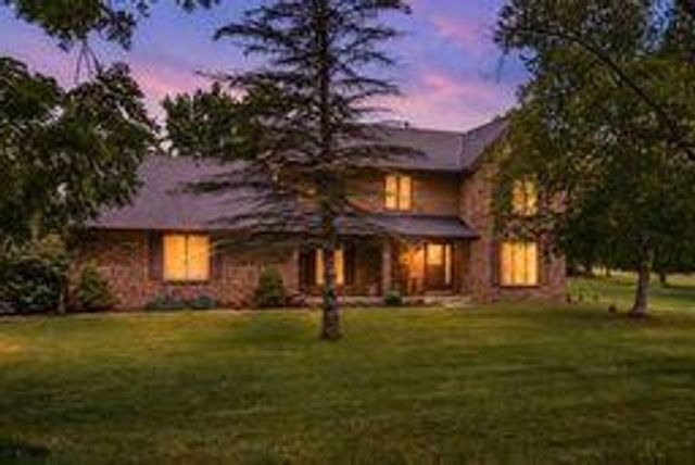 S38W34010 County Road D, Dousman, WI 53118
