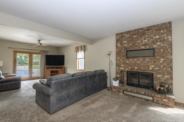 S38W34010 County Road D, Dousman, WI 53118