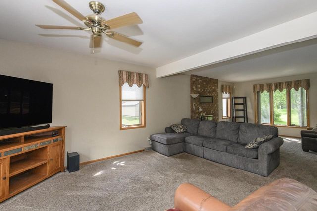 S38W34010 County Road D, Dousman, WI 53118