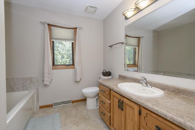 S38W34010 County Road D, Dousman, WI 53118
