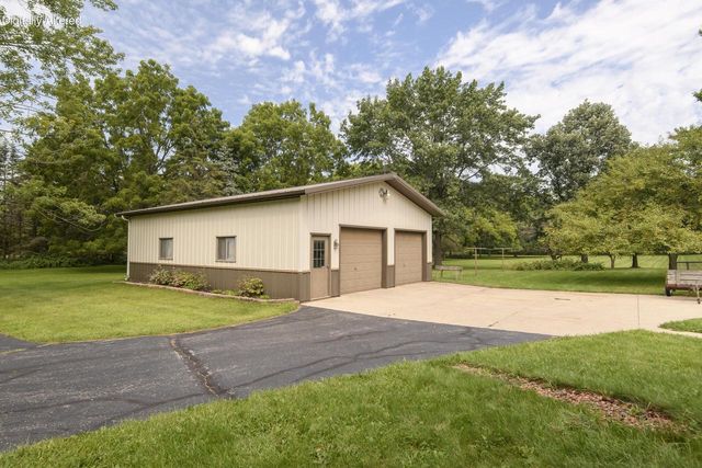 S38W34010 County Road D, Dousman, WI 53118