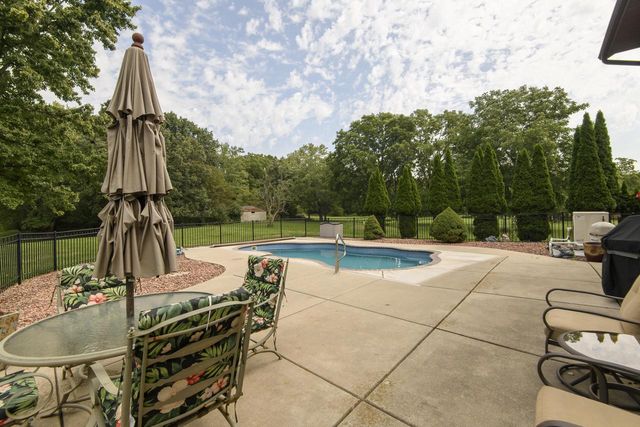 S38W34010 County Road D, Dousman, WI 53118