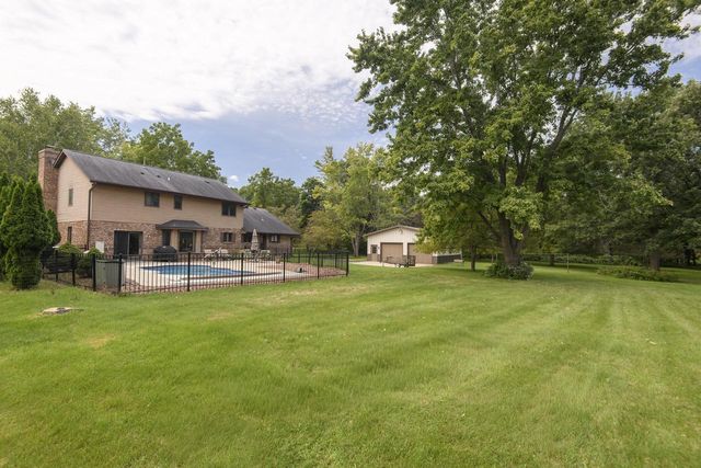 S38W34010 County Road D, Dousman, WI 53118
