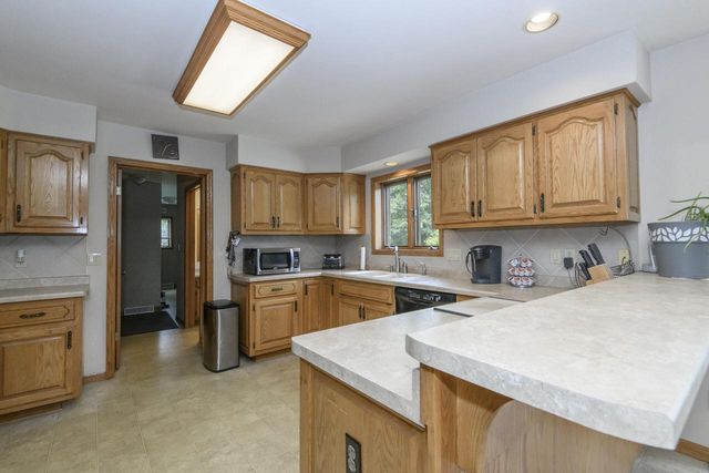 S38W34010 County Road D, Dousman, WI 53118