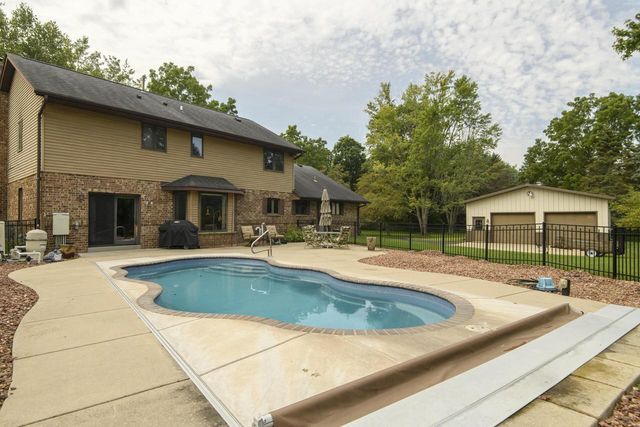 S38W34010 County Road D, Dousman, WI 53118