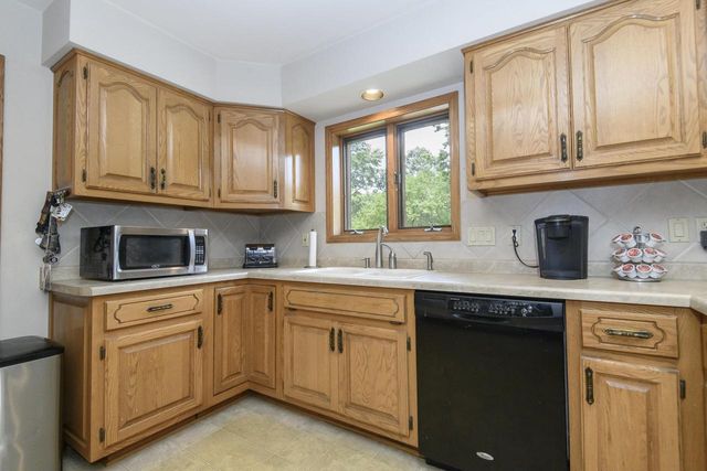 S38W34010 County Road D, Dousman, WI 53118