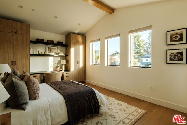 15473 La Maida Street, Sherman Oaks, CA 91403