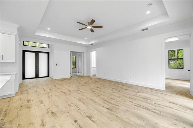 2668 39th Ave NE, Naples, FL 34120