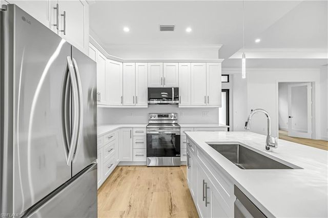 2668 39th Ave NE, Naples, FL 34120