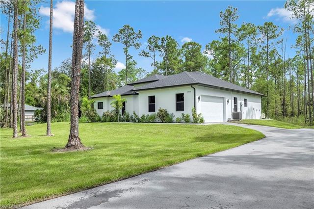 2668 39th Ave NE, Naples, FL 34120