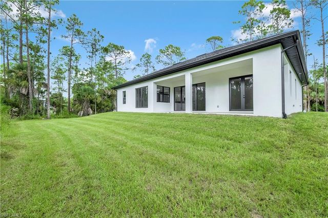 2668 39th Ave NE, Naples, FL 34120