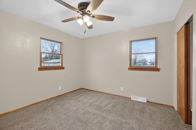 1234 Northey Street, Waterloo, IA 50703