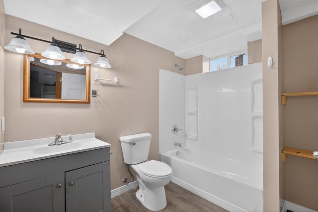 1234 Northey Street, Waterloo, IA 50703