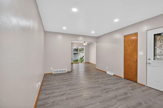 1234 Northey Street, Waterloo, IA 50703