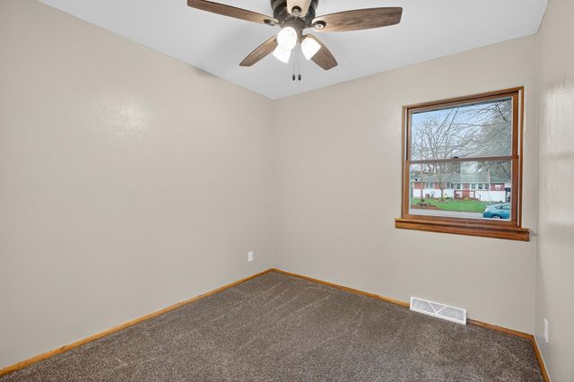 1234 Northey Street, Waterloo, IA 50703