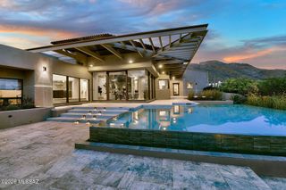 2004 E Desert Garden Drive, Tucson, AZ 85718