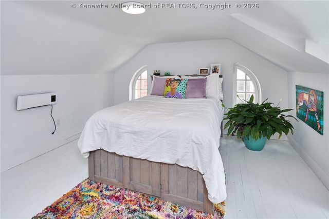 1017 Edgewood Drive, Charleston, WV 25302
