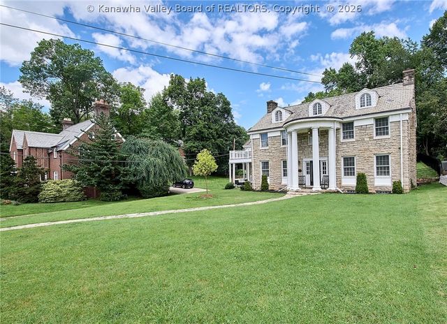 1017 Edgewood Drive, Charleston, WV 25302