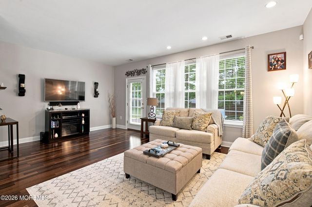 74 Marlow Drive, Jackson, NJ 08527