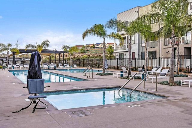 2572 Chamomile, Carlsbad, CA 92008