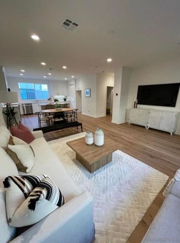 2572 Chamomile, Carlsbad, CA 92008