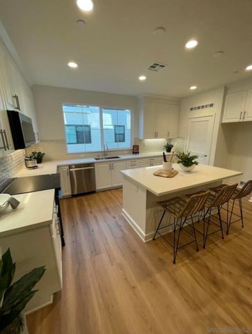 2572 Chamomile, Carlsbad, CA 92008