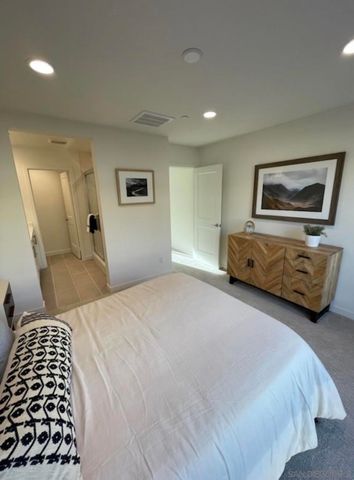 2572 Chamomile, Carlsbad, CA 92008