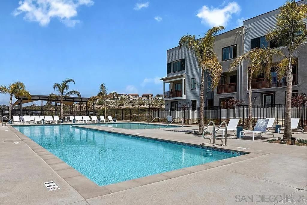 2572 Chamomile, Carlsbad, CA 92008