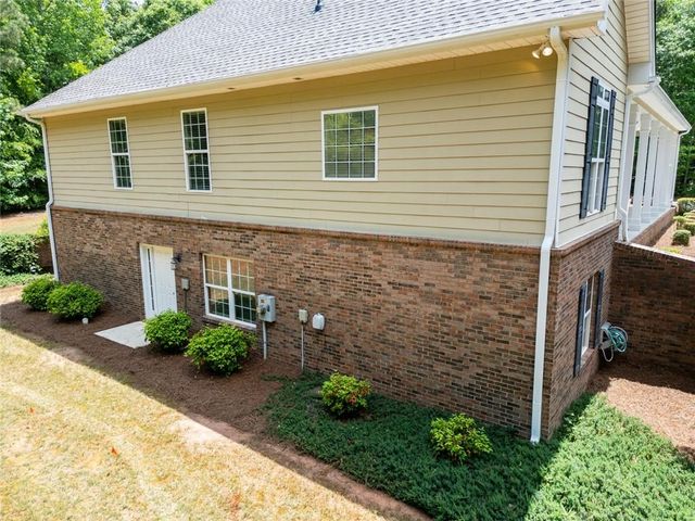 35 Nicklaus Circle, Social Circle, GA 30025