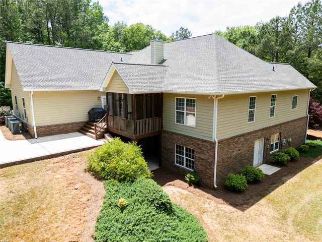 35 Nicklaus Circle, Social Circle, GA 30025