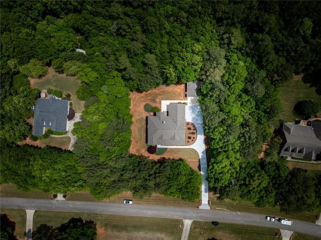 35 Nicklaus Circle, Social Circle, GA 30025