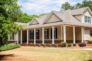 35 Nicklaus Circle, Social Circle, GA 30025