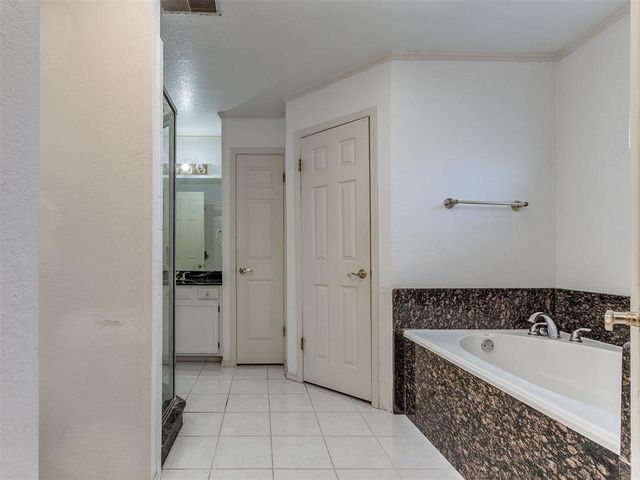 11401 Matthews Avenue, Oklahoma City, OK 73162