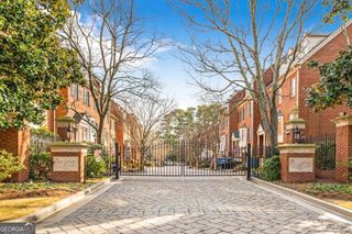 3685 Peachtree Road NE 10, Atlanta, GA 30319