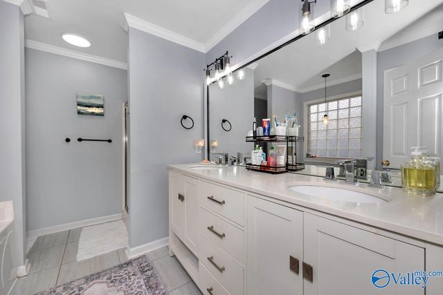 1616 Lake Manor Drive, Decatur, AL 35603