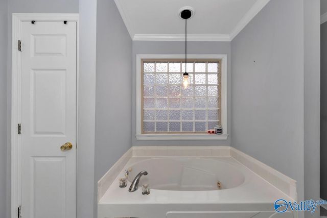 1616 Lake Manor Drive, Decatur, AL 35603