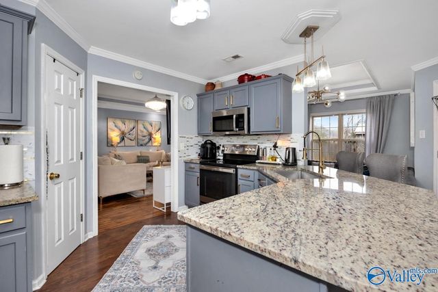 1616 Lake Manor Drive, Decatur, AL 35603