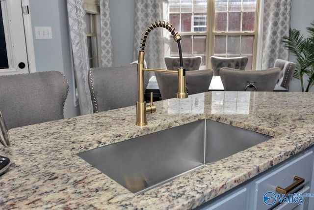 1616 Lake Manor Drive, Decatur, AL 35603