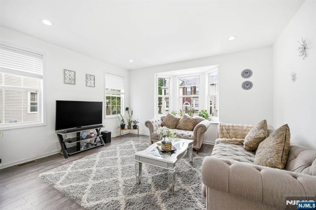 216 Barringer, Nutley, NJ 07110